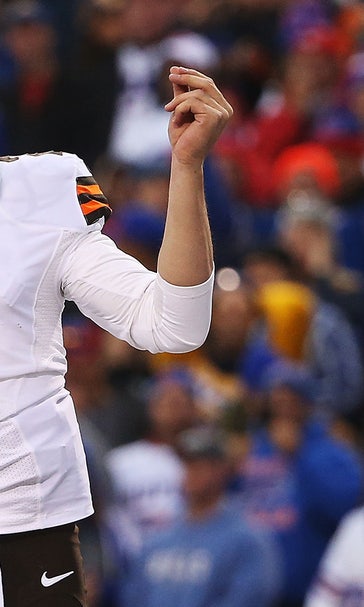 Improved behavior hasn't moved Manziel into starting role